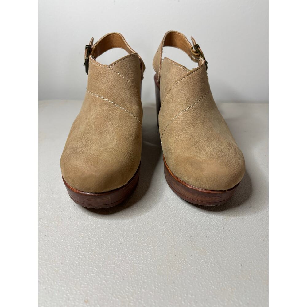 Tan Leather Mules with Wooden Heel - Picture 6 of 11